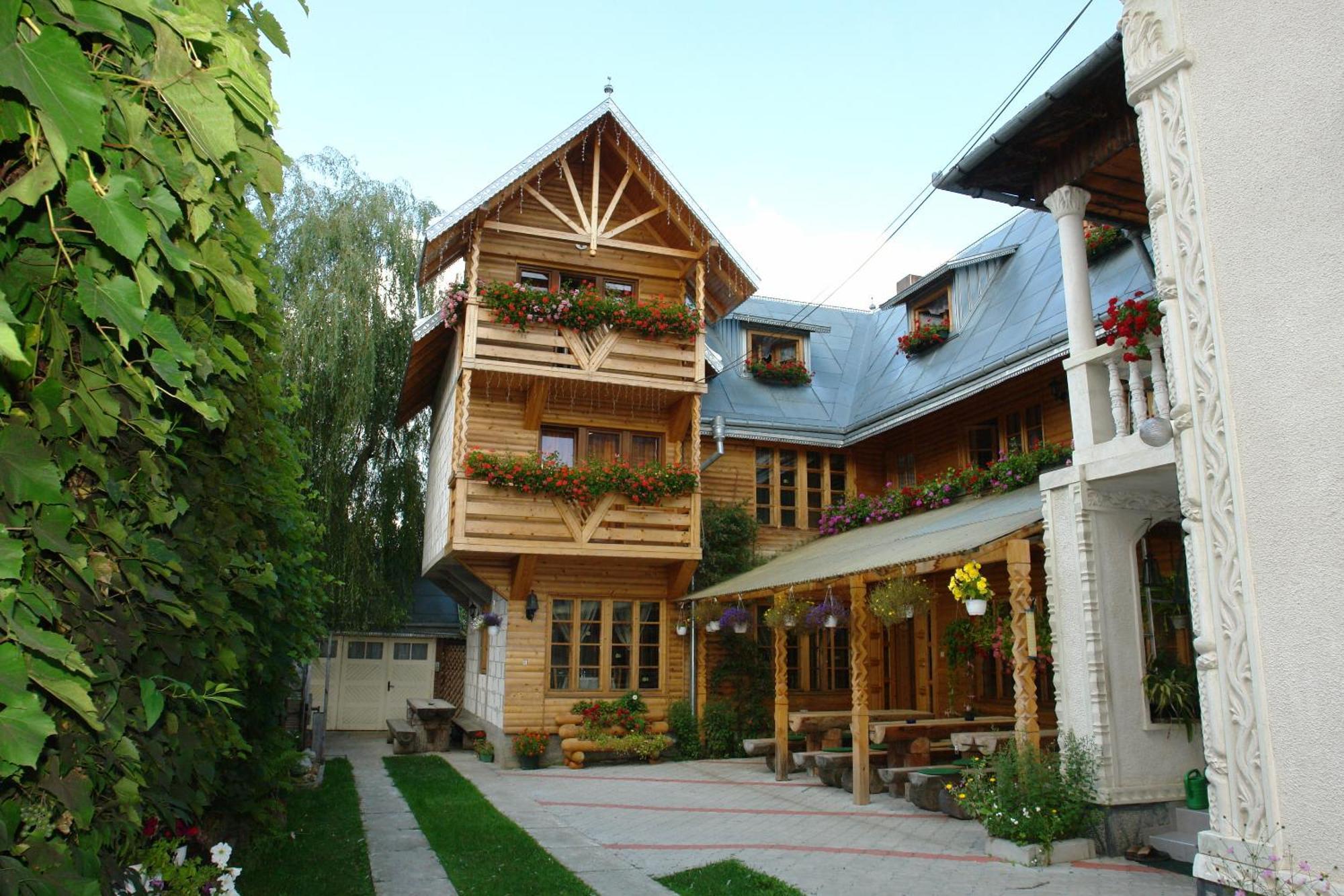 Pension Crizantema Vatra Moldoviţei Exterior foto