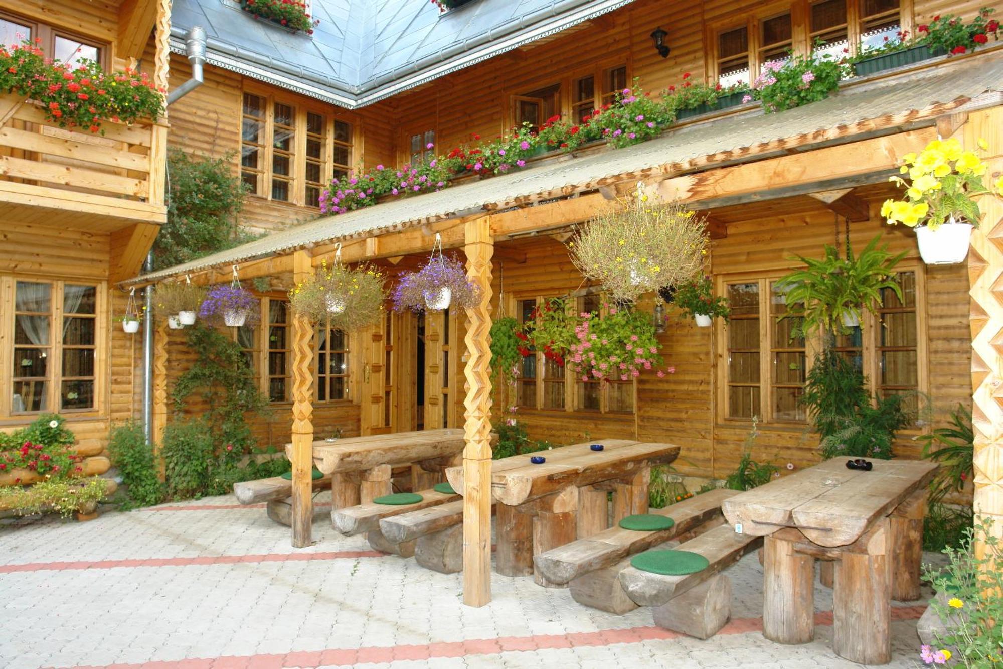 Pension Crizantema Vatra Moldoviţei Exterior foto