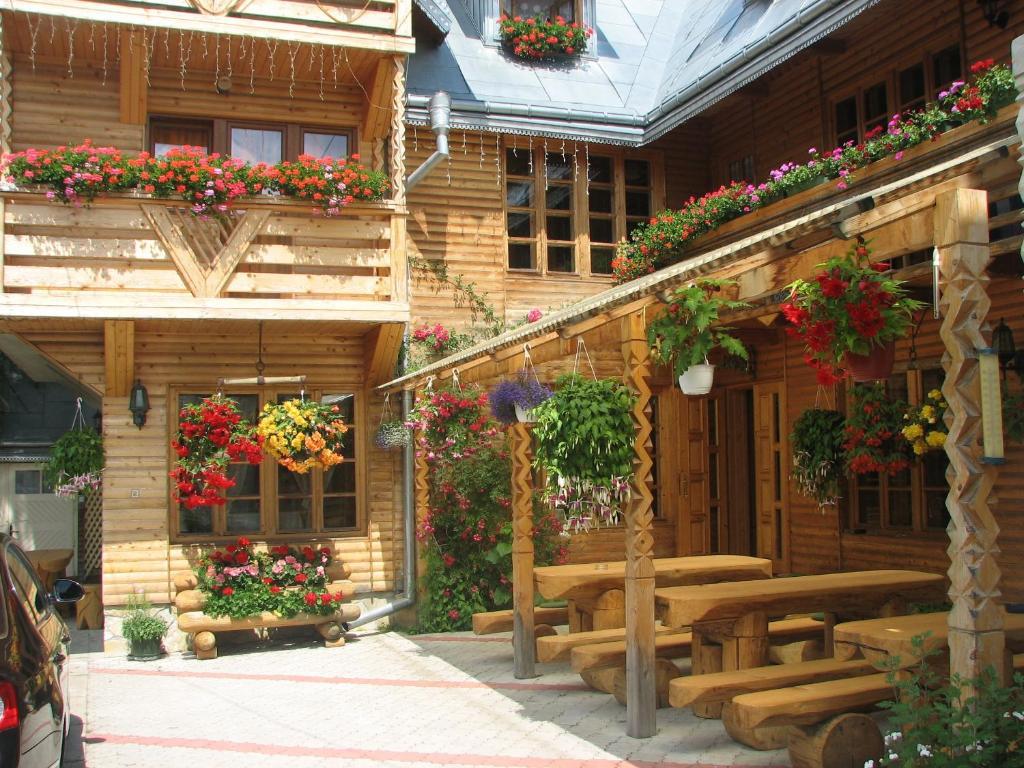 Pension Crizantema Vatra Moldoviţei Exterior foto