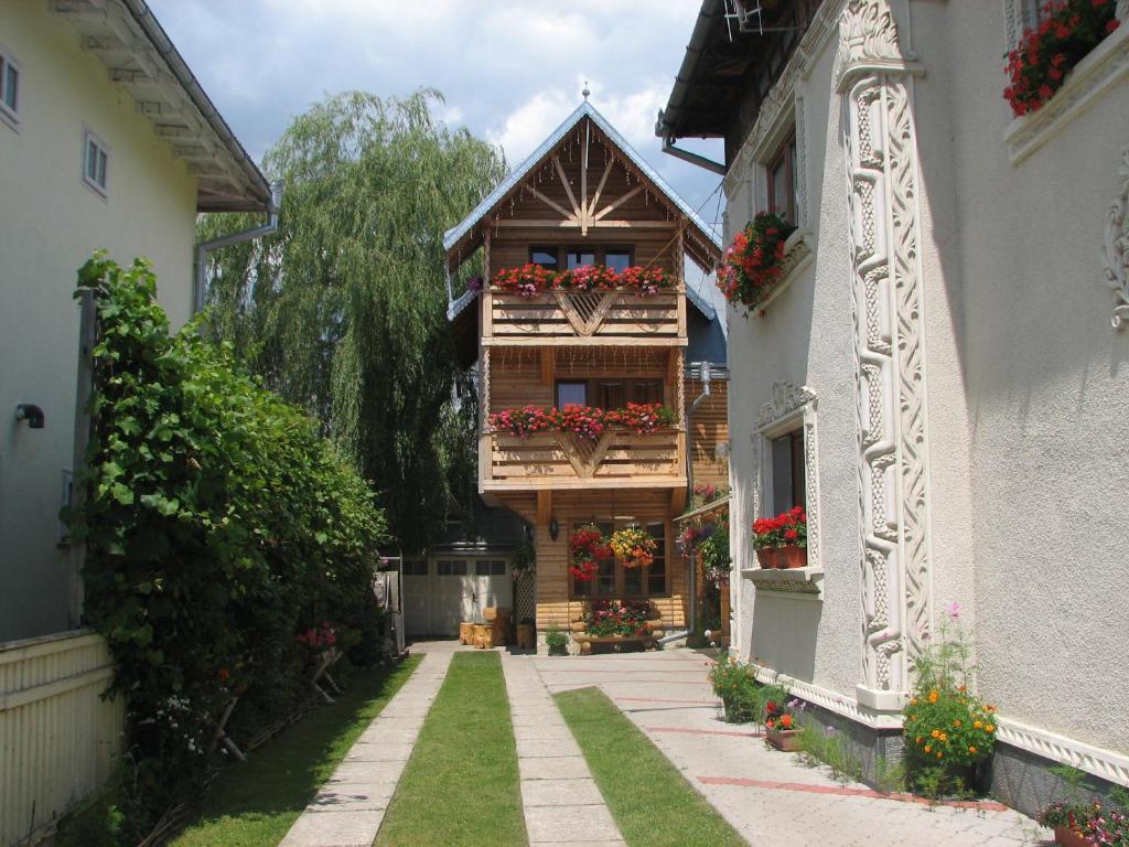 Pension Crizantema Vatra Moldoviţei Exterior foto
