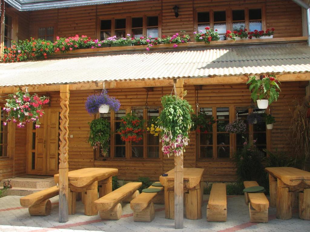 Pension Crizantema Vatra Moldoviţei Exterior foto
